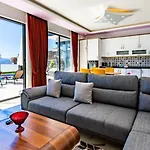 Cavdir 2 Bedroom Secluded With Private Pool Hot Tub וילה קלקן
