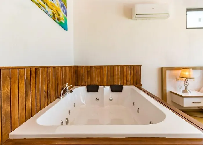 Cavdir 2 Bedroom Secluded With Private Pool Hot Tub 别墅 *